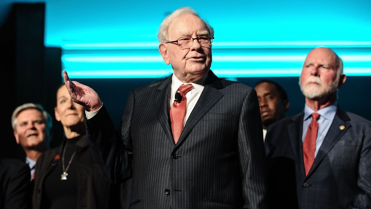 [Fox Business] Buffett explains Berkshire’s reduced stake in Apple at