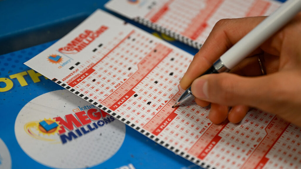 [Fox Business] Mega Millions jackpot rises to 740 million after no