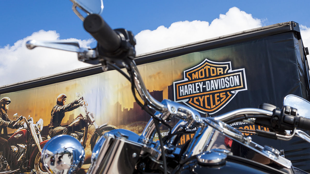 [Fox Business] Harley-Davidson Cuts Revenue Forecast On Inflation, DEI ...